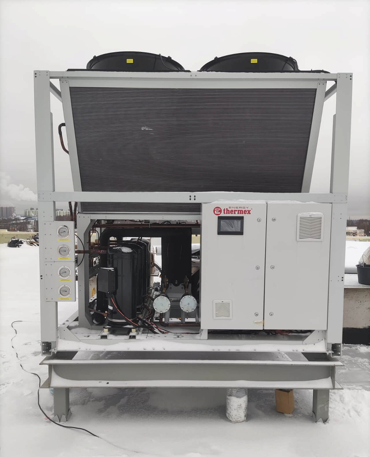 Моноблочный чиллер Thermex Energy TMS на ледовой арене
