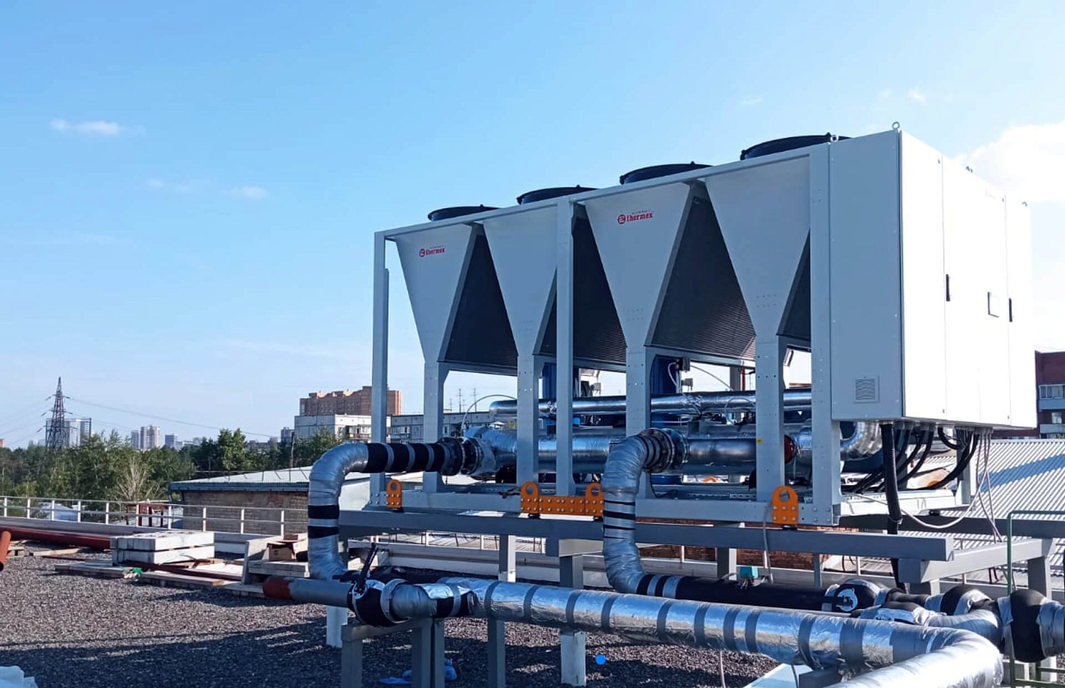 Моноблочный чиллер Thermex Energy TMR на производстве электронного оборудования